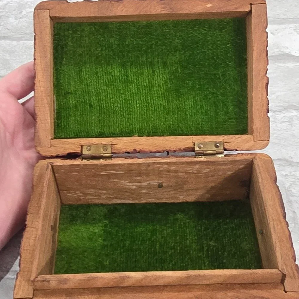 Wooden Felt Lined Jewelry Box‎ Carved Floral Boho Decor Keepsake Box